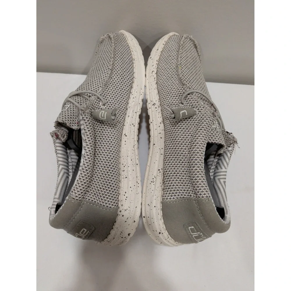 Hey Dude Wally Sox Shoes Mens Sz 7 Slip On Casual Comfort Round Toe Low Top Gray